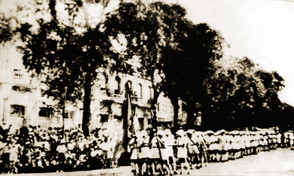 Không khí ngày Tết độc lập đầu tiên cách đây 77 năm tại Sài Gòn, nay là TP.HCM  (Nguồn: TL)