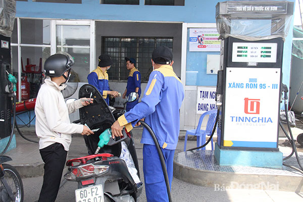 Một trạm bán lẻ xăng dầu của Công ty CP Xăng dầu Tín Nghĩa trên đường Nguyễn Ái Quốc (TP. Biên Hòa). Ảnh: Lam Phương