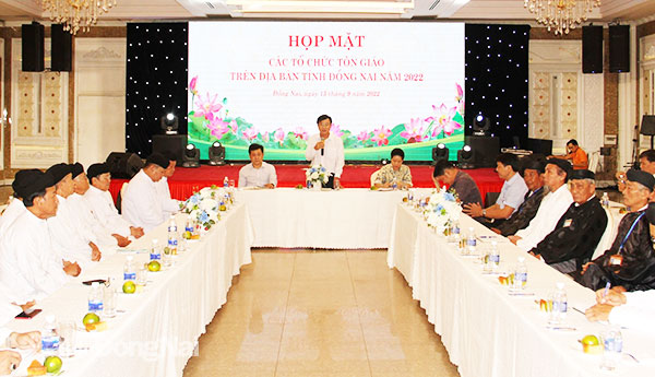 Quang cảnh chương trình họp mặt. Ảnh: Sông Thao