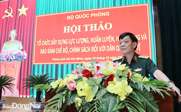 Thượng tướng Ngô Minh Tiến phát biểu tại hội thảo