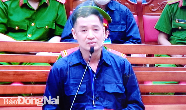 Bị cáo Nguyễn Minh Đức tại phiên xét xử chiều 1-11