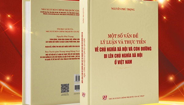 Cuốn sách của Tổng bí thư Nguyễn Phú Trọng. Ảnh: Ban Tuyên giáo Tỉnh ủy cung cấp