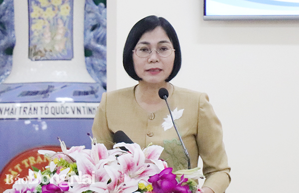 Phó chủ tịch UBND tỉnh Nguyễn Thị Hoàng phát biểu tại hội thảo