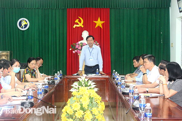 Phó giám đốc Sở Y tế Nguyễn Văn Bình kết luận tại cuộc họp