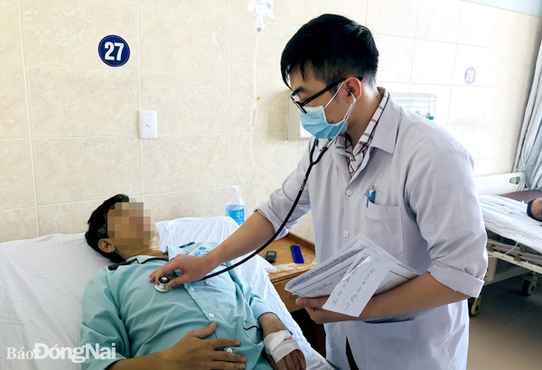 Hệ lụy nguy hiểm từ ngộ độc rượu, bia