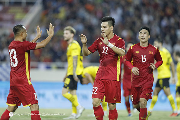 Đội tuyển Việt Nam giành chiến thắng lịch sử trước Dortmund. Ảnh: VFF