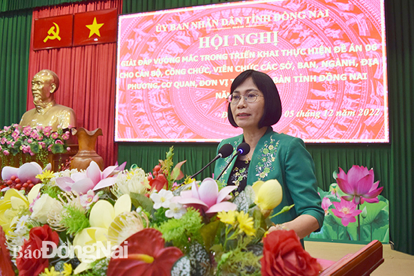 Phó chủ tịch UBND tỉnh Nguyễn Thị Hoàng phát biểu chỉ đạo tại buổi tập huấn