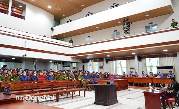 Hình toàn cảnh phiên tòa xét xử