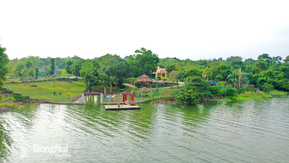 Khu đất tại hồ Sông Ray dự kiến làm du lịch sinh thái. Ảnh minh họa: B.Mai
