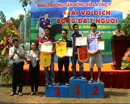 Các đội bóng đoạt thứ hạng giải VĐ bóng đá 7 người huyện Long Thành