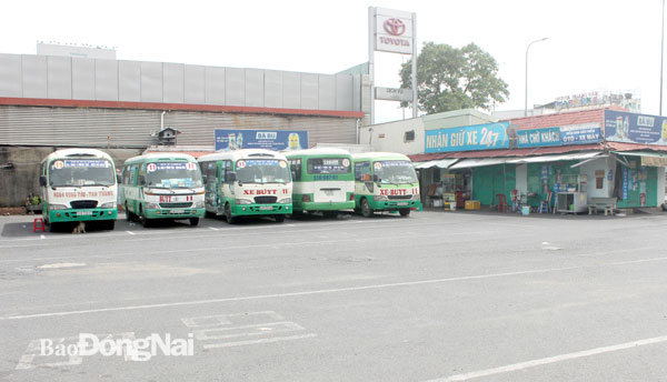 Xe buýt hoạt động cầm chừng vì dịch bệnh