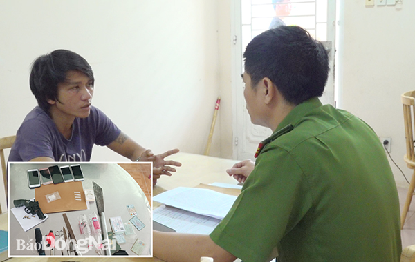 Lấy lời khai đối tượng Nguyễn Hồng Thiên Bảo cùng tang vật ma túy và hung khí tự chế cơ quan công an thu giữ